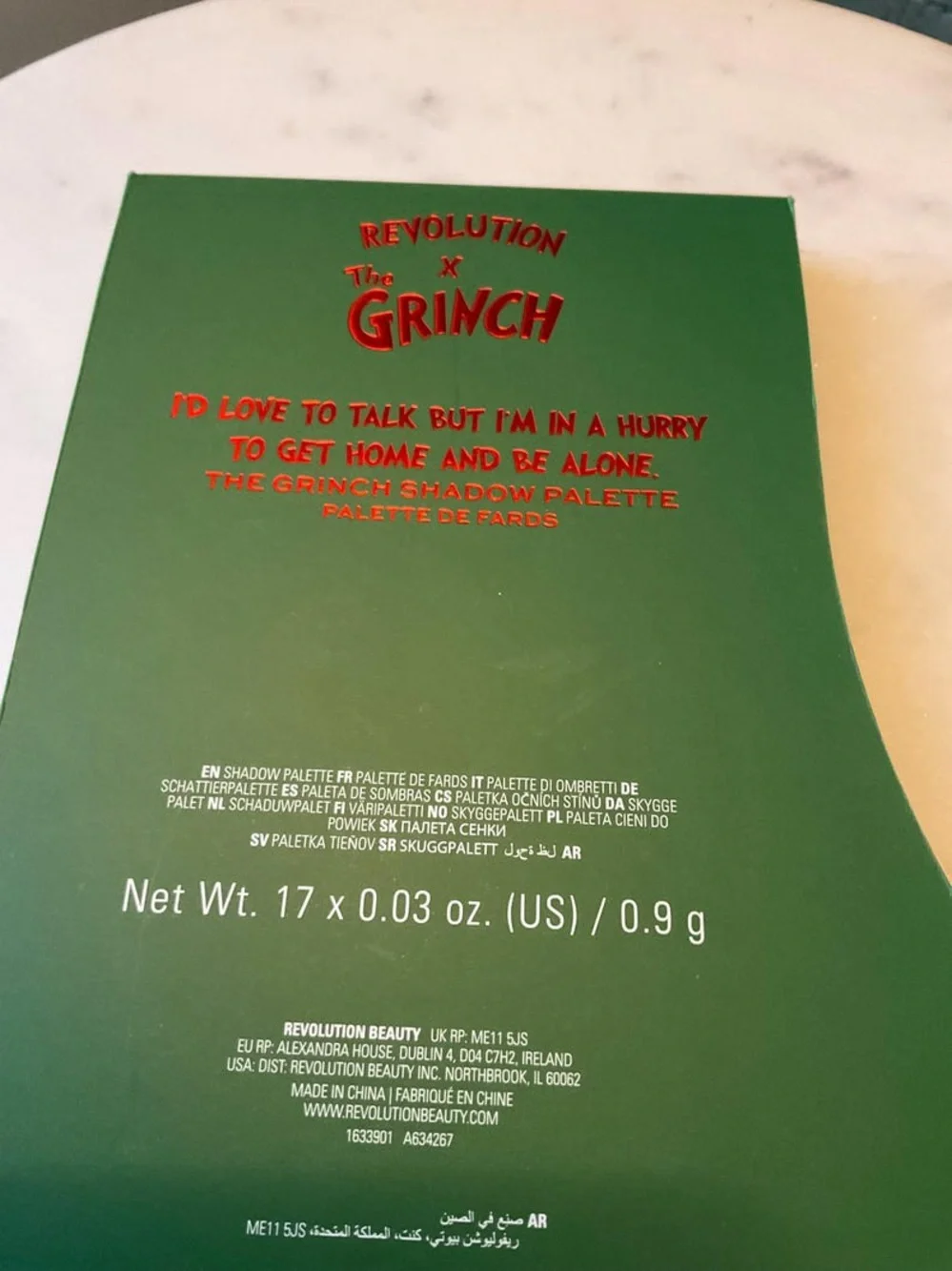 Revolution x The Grinch 17 colors Eye Shadow Palette - Green with Red Text new